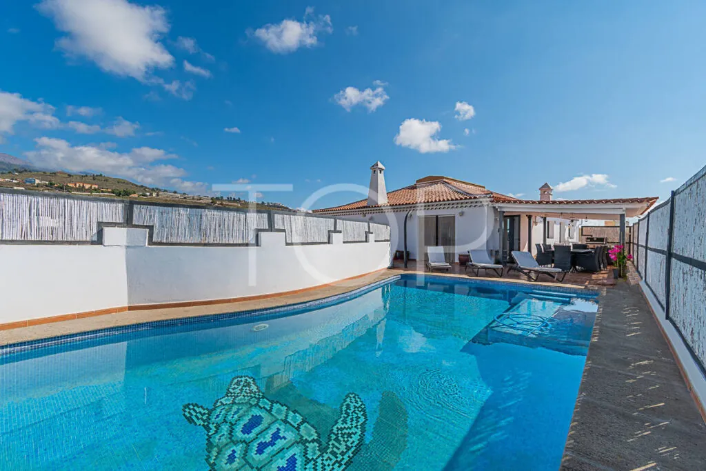 House-Granadilla-Swimmingpool-Tenerife-2