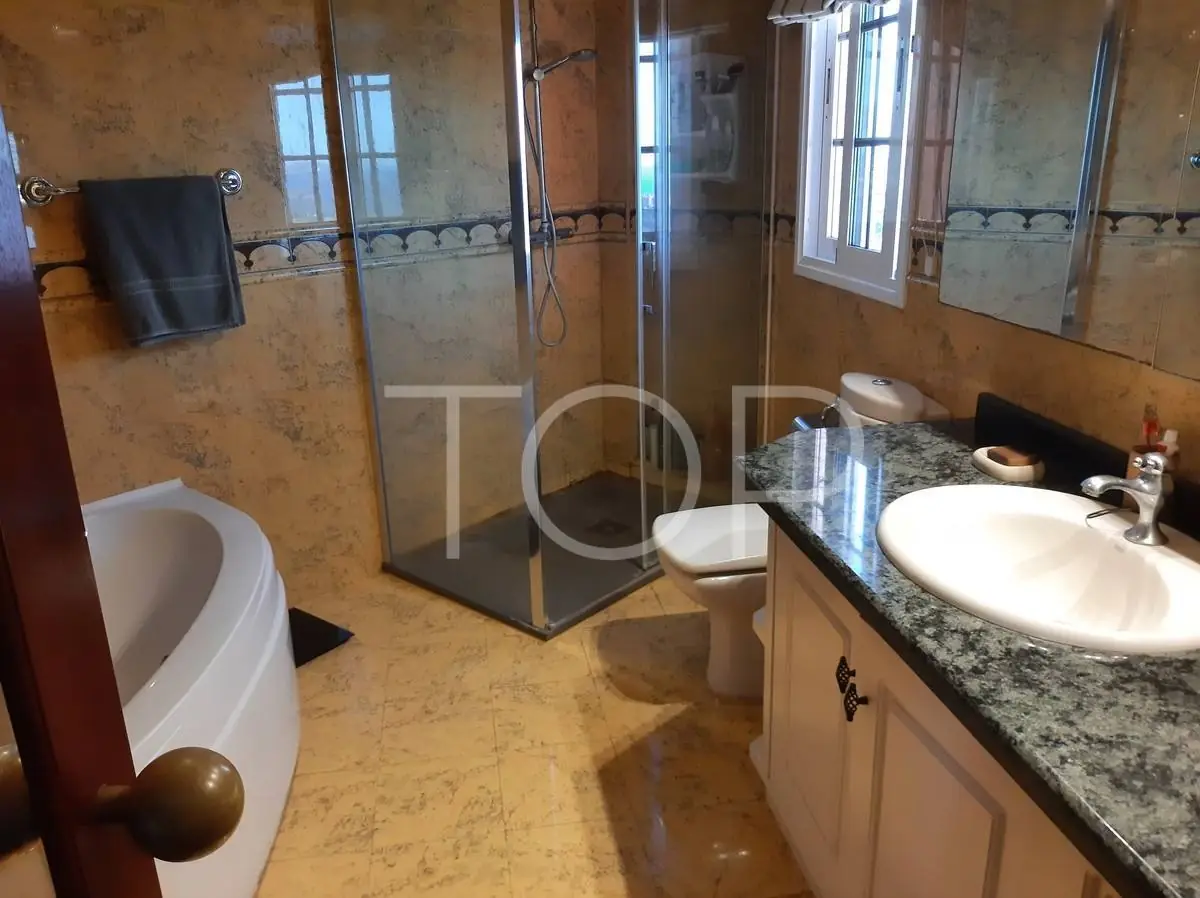 Einfamilienhaus-Badezimmer-Los-Realejos-Teneriffa-2