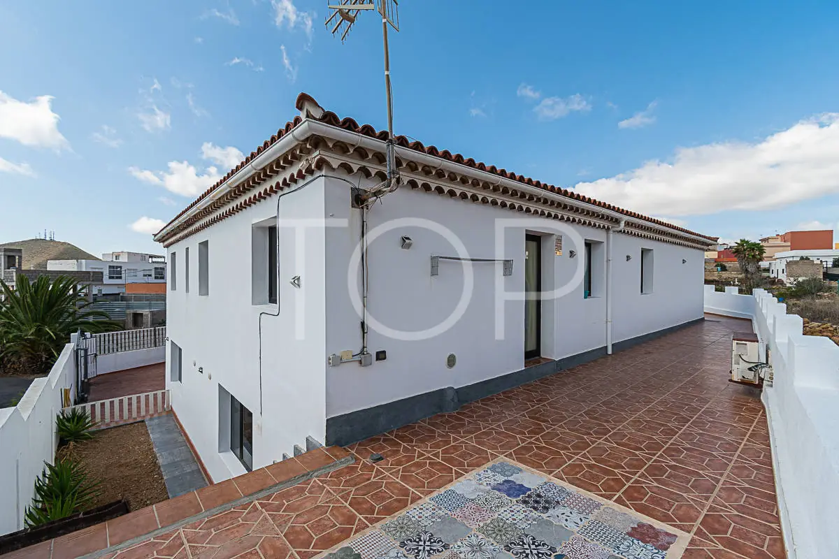 House-Granadilla-Facade-Tenerife-1