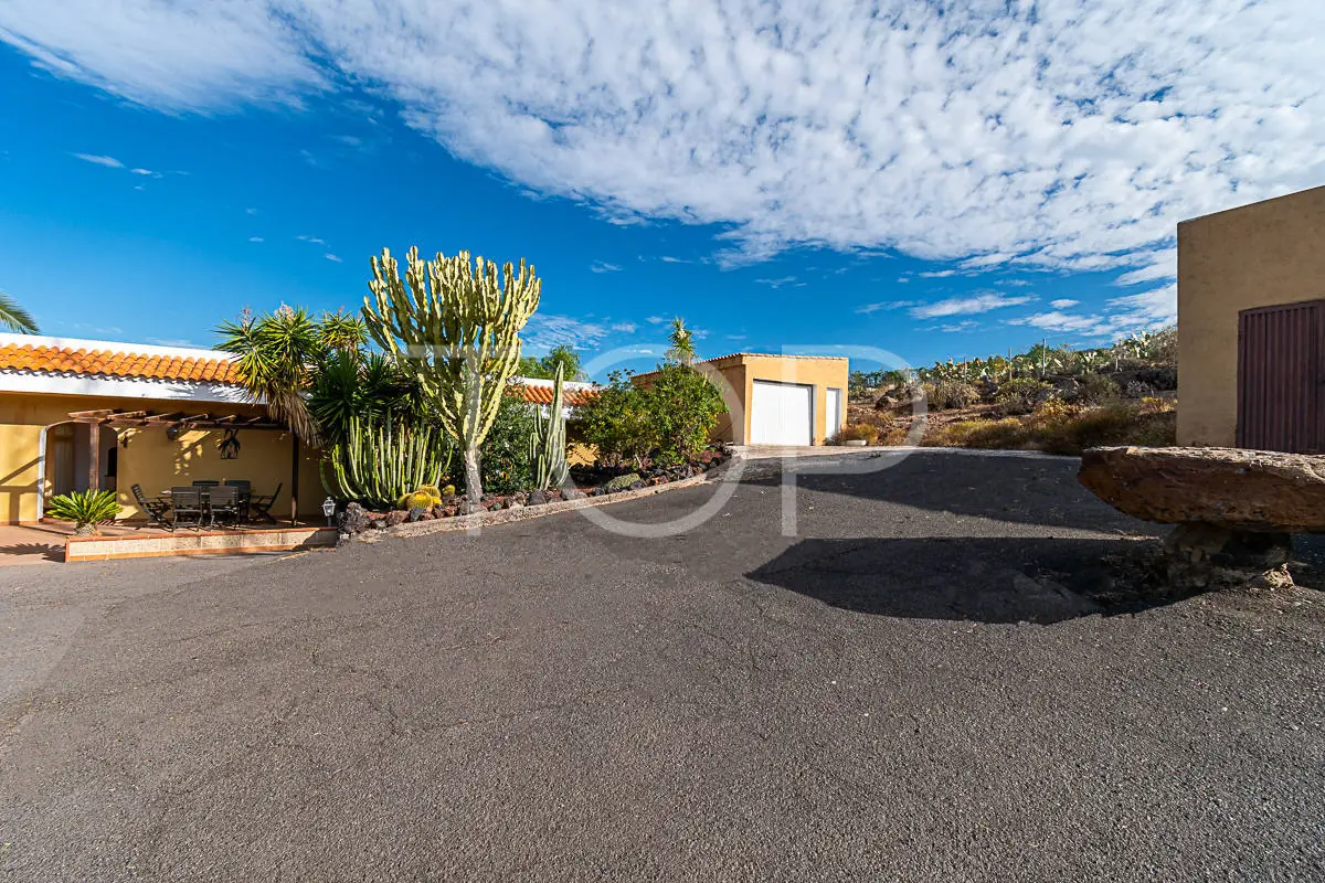 Landhaus-Taucho-Garage-Teneriffa