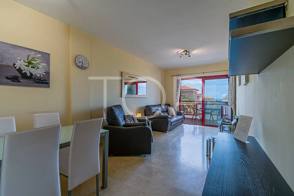 Apartment-El-Pam-Mar-Diningroom-Livingroom-Tenerife