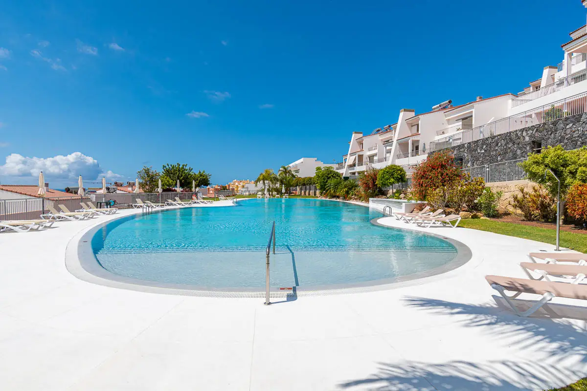 Magnolia-Golf-Resort-Community-Pool-Tenerife