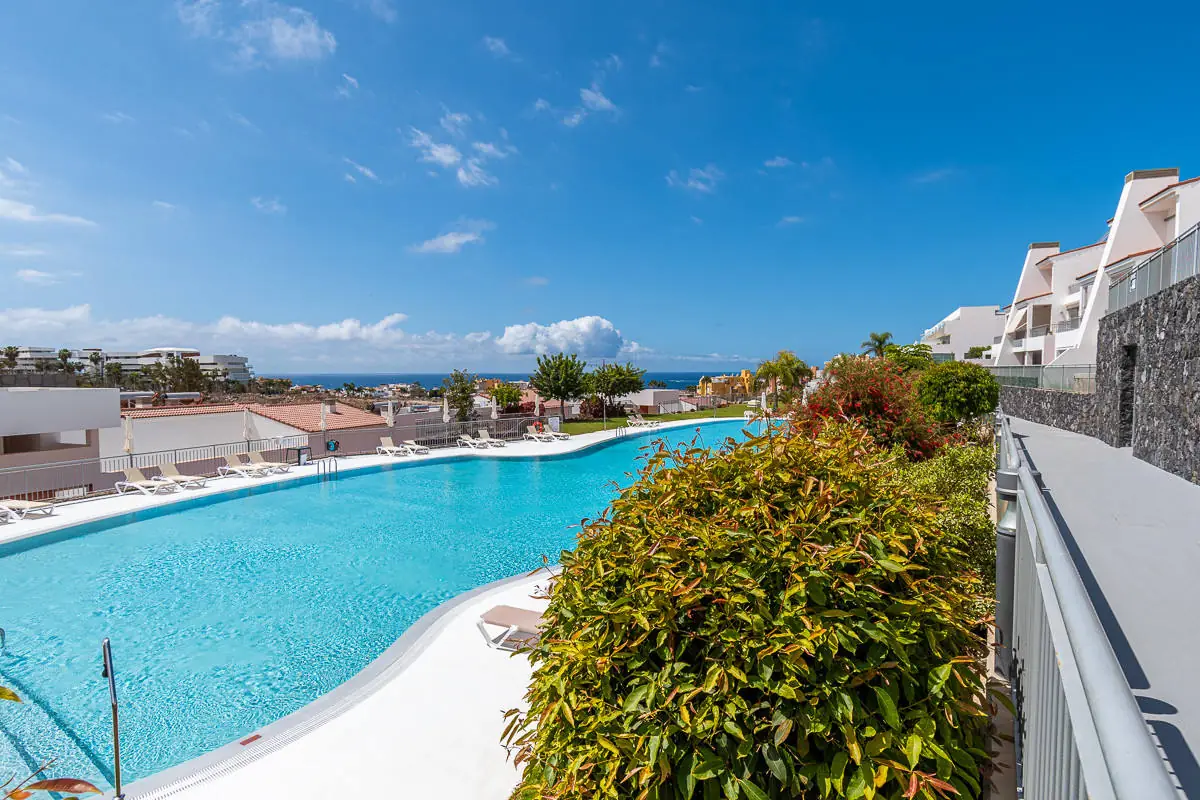 Magnolia-Golf-Resort-Community-Pool-Sea View-Tenerife