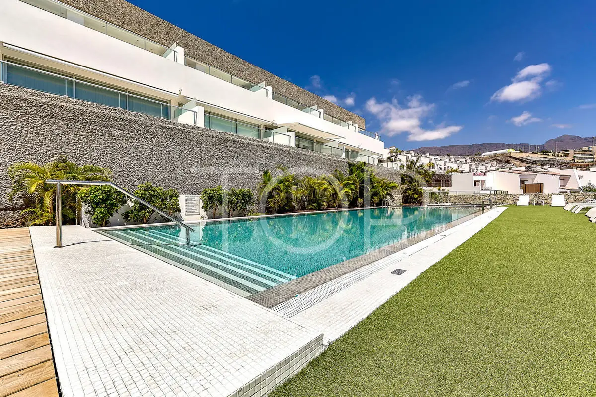 Caleta-Palms-Heated -Community-Pool-Tenerife-1