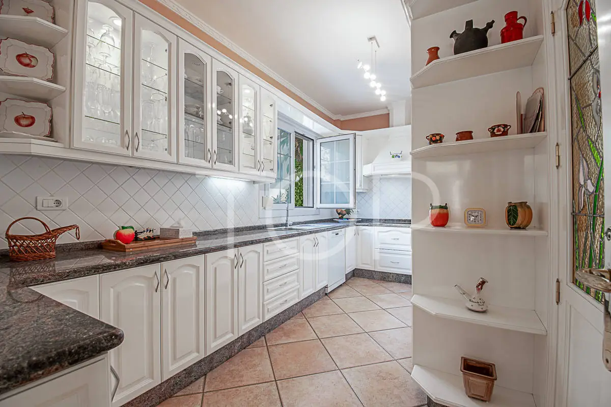 Villa-El-Duque-Kitchen-Tenerife-1