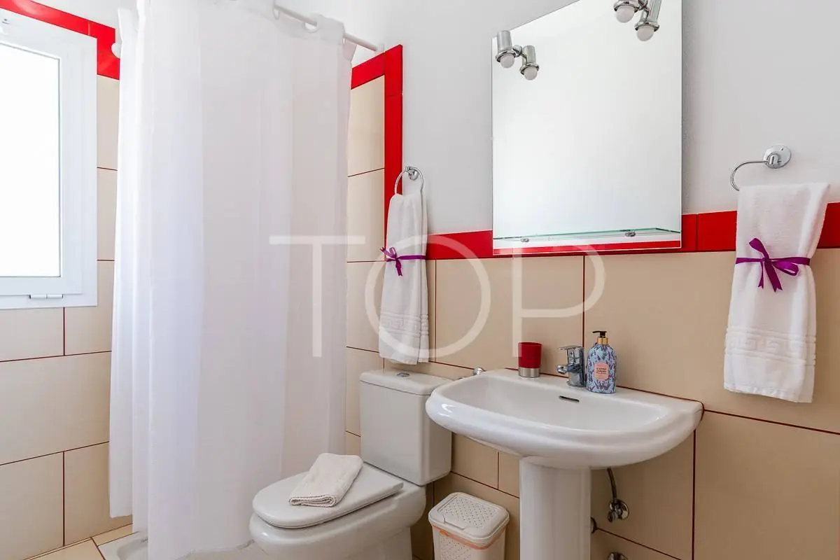 Villa-Property-Bathroom-Playa-Paraiso-Tenerife-2