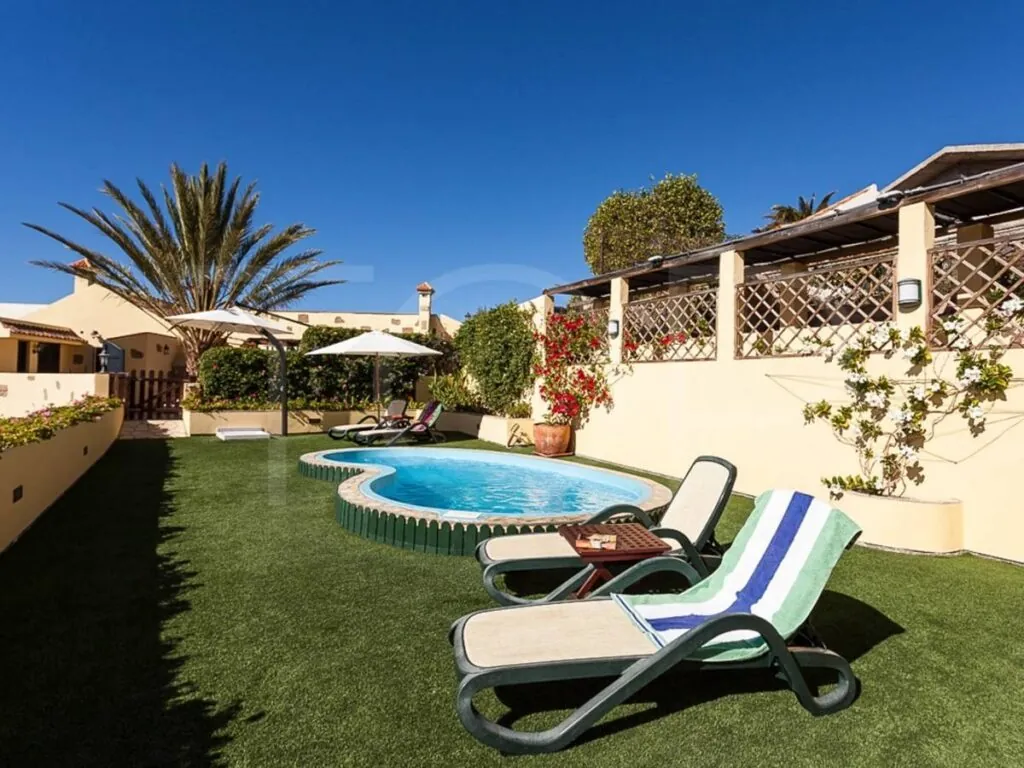 Finca-Pool-und-Gartenanlage-Valle-de-San-Lorenzo-Tenerife