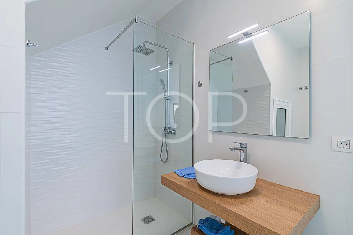 House-La-Caleta-Bathroom1-Tenerife-2