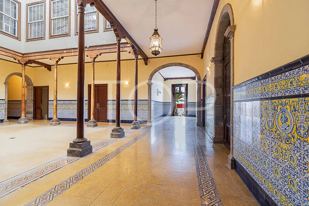 Mansion-La-Orotava-Aisle-Tenerife-1