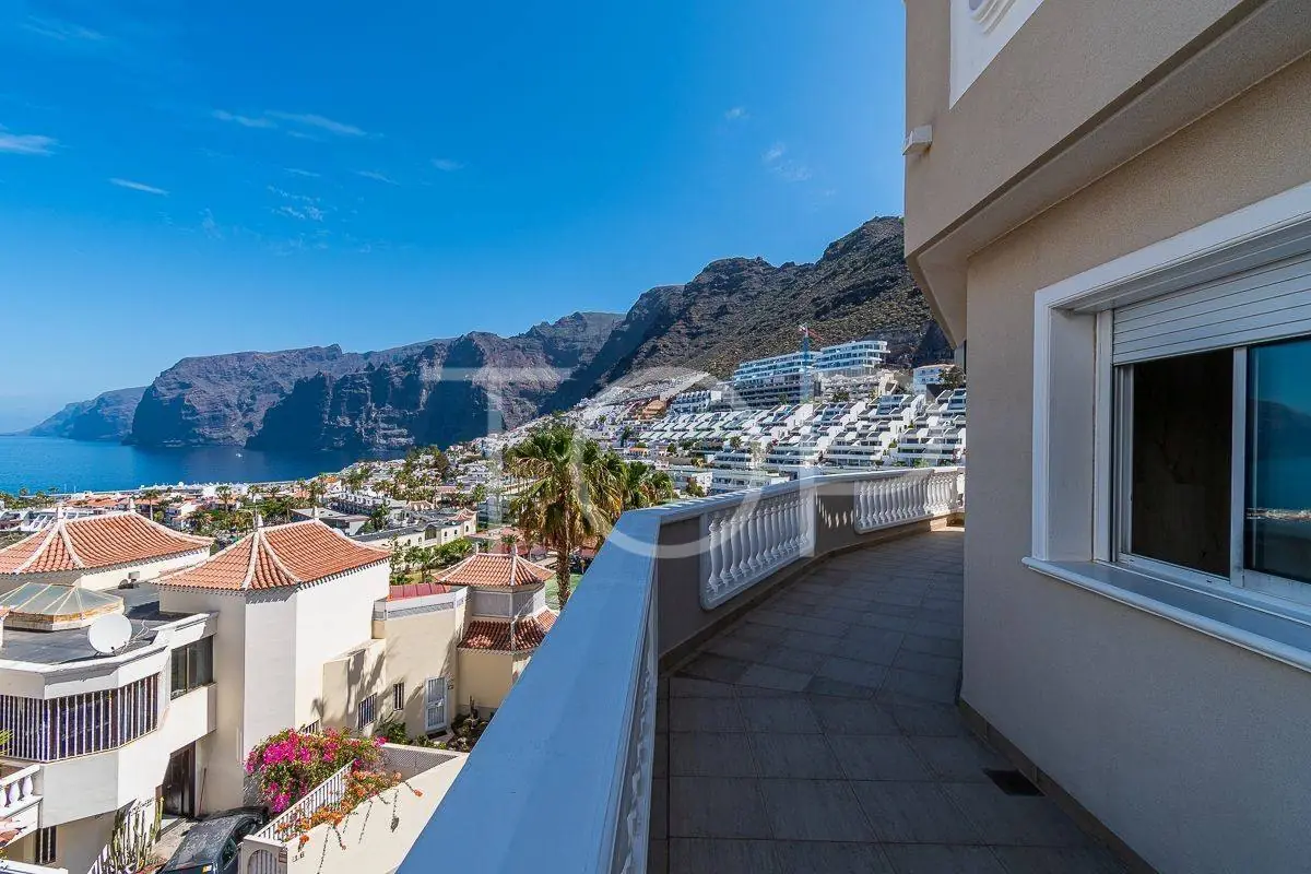 Apartment-Gigansol-Del-Mar-Terrasse-Los-Gigantes-Teneriffa-2