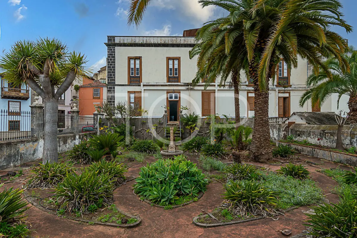 Mansion-La-Orotava-Facade-Tenerife-1