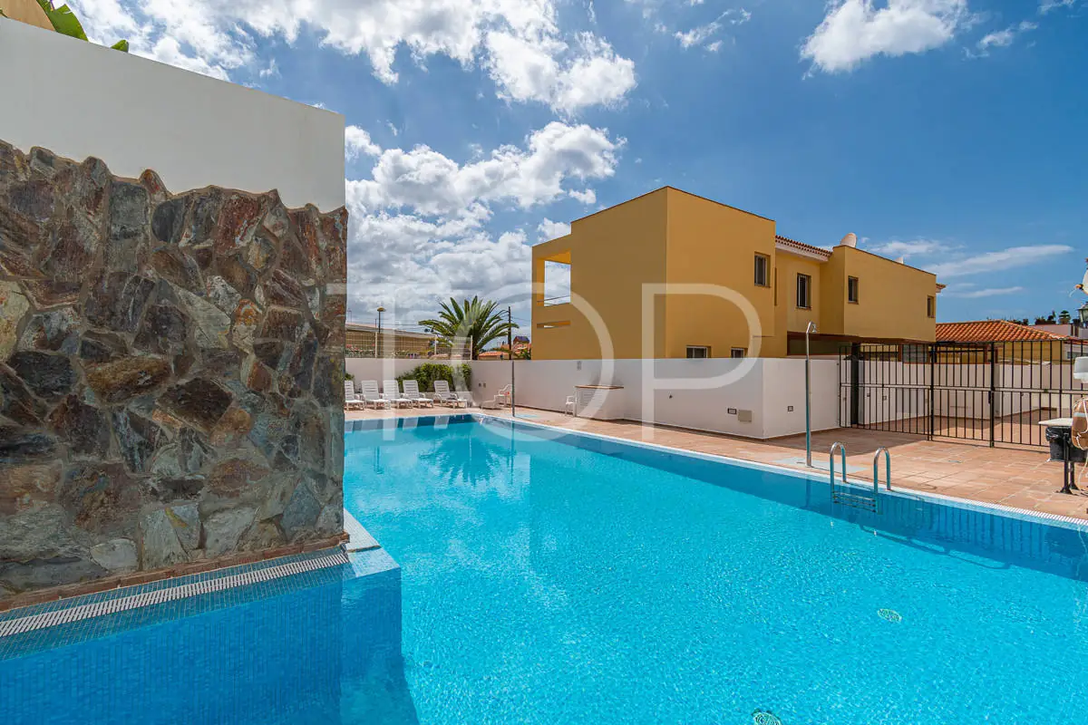 Townhouse-El-Pam-Mar-Pool-Tenerife-2