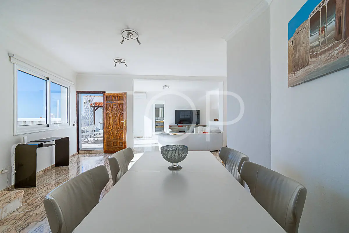 House-La-Caleta-Diningroom-Tenerife-1