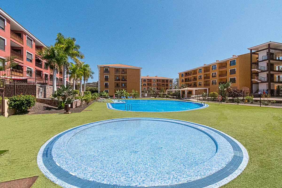 El-Mocan-Community-Pool-El-Palm-Mar-Tenerife-4