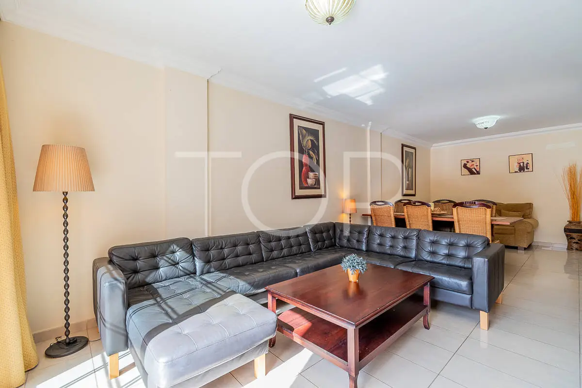 Apartment-El-Duque-Livingroom-Tenerife-3 (1)