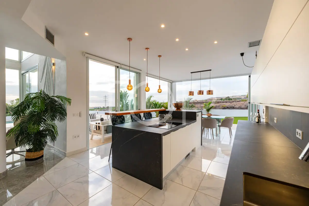 Villa-Playa-Paraiso-Kitchen-Tenerife-1