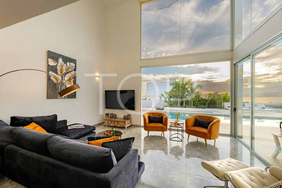 Villa-Playa-Paraiso-Master-Living-Area-Tenerife-3