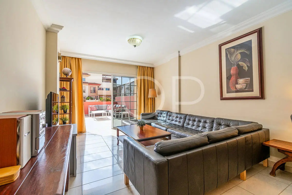 Apartment-El-Duque-Livingroom-Tenerife-1 (2)