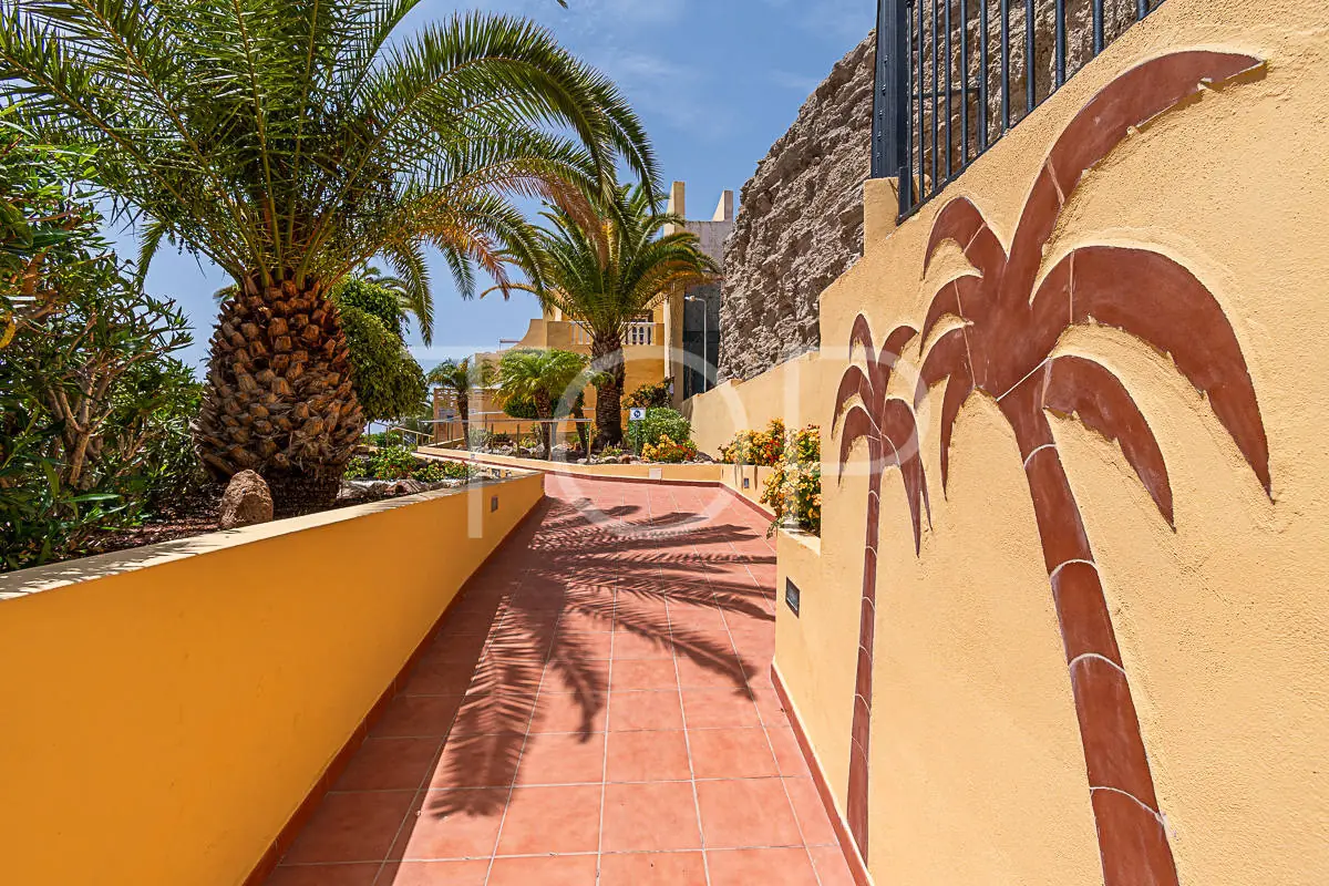 Apartment-Costa-Adeje-Building-Entrance-Tenerife