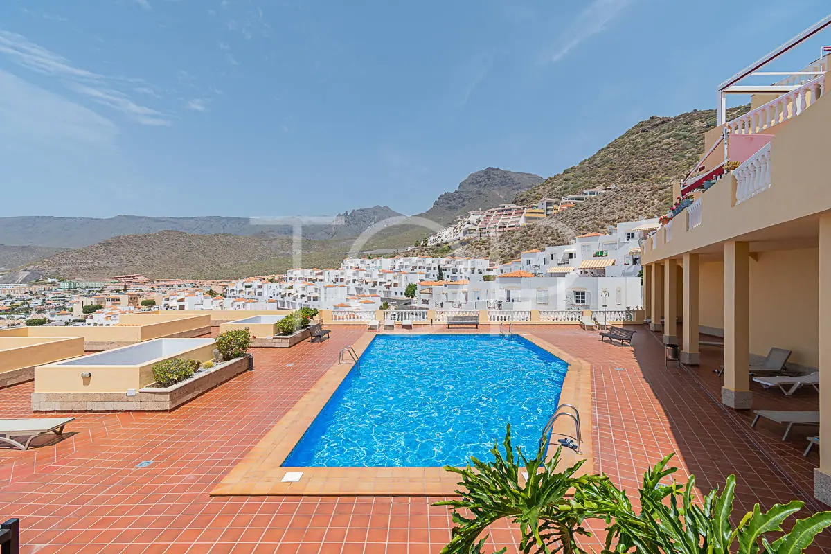 Apartment-Costa-Adeje-Swimmingpool1-Tenerife-2