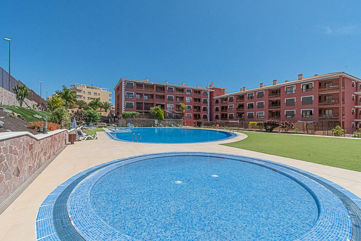 El-Mocan-Community-Pool-El-Palm-Mar-Tenerife-2