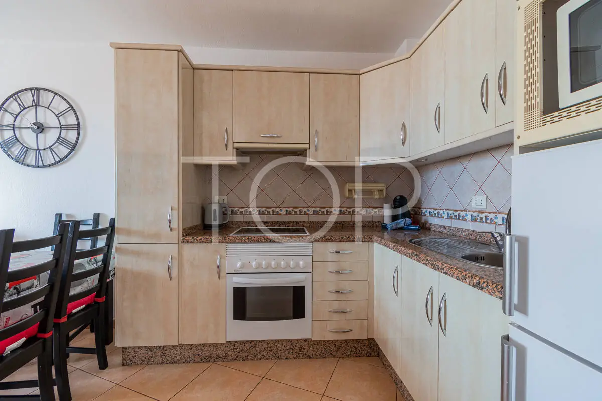 Apartment-Los-Cristianos-Kitchen-Tenerife-1