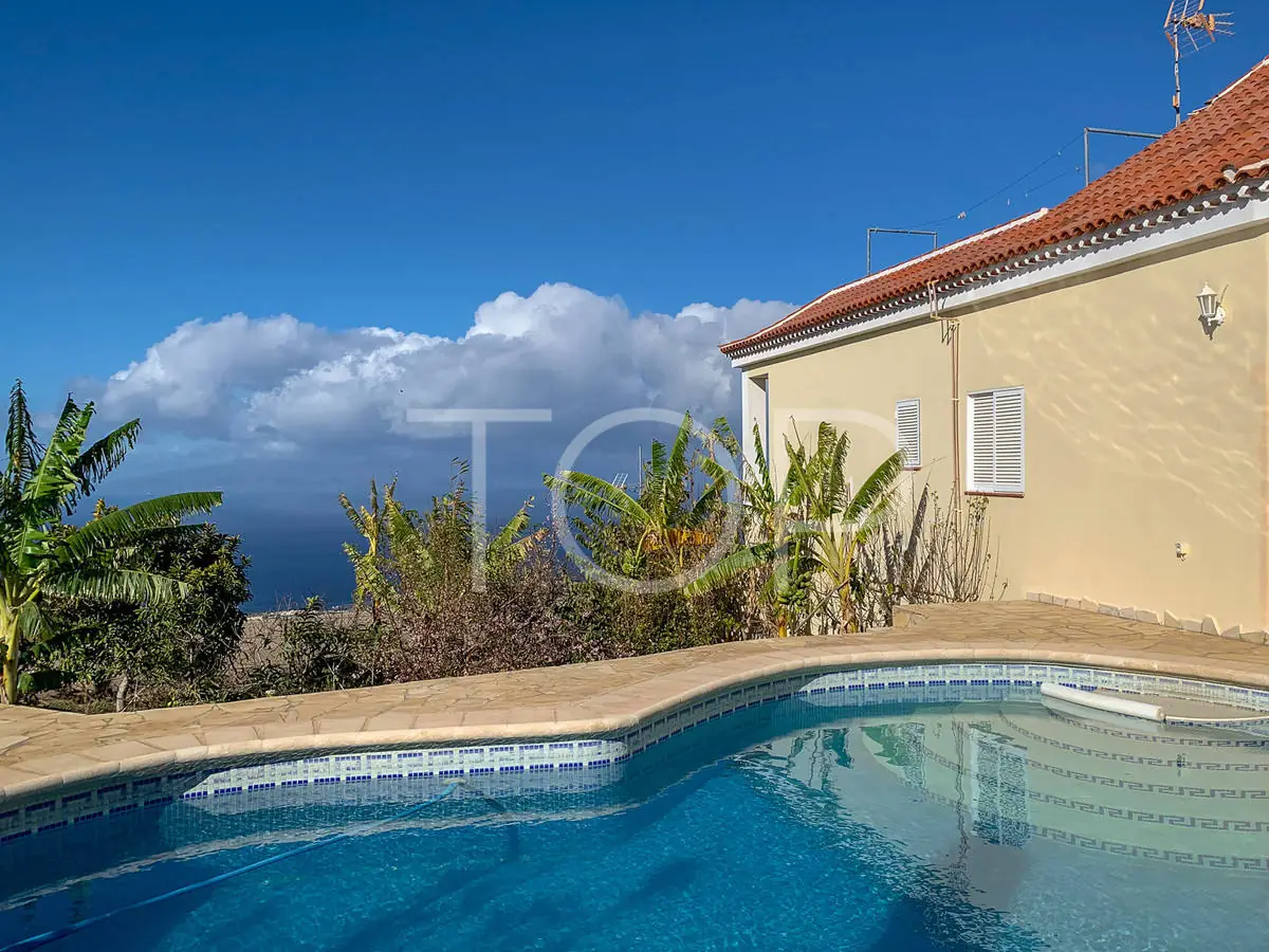 Finca-Pool-Ausblick-Guia-de-Isora-Teneriffa-1