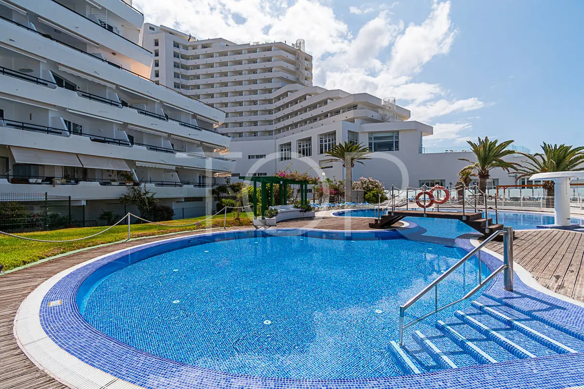 Penthouse-San-Eugenio3-Swimmingpool-Tenerife