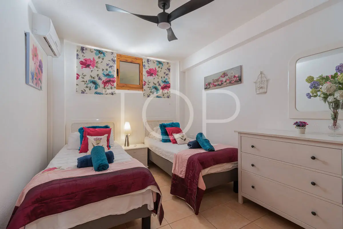 Apartment-Los-Cristianos-Bedroom1-Tenerife-1