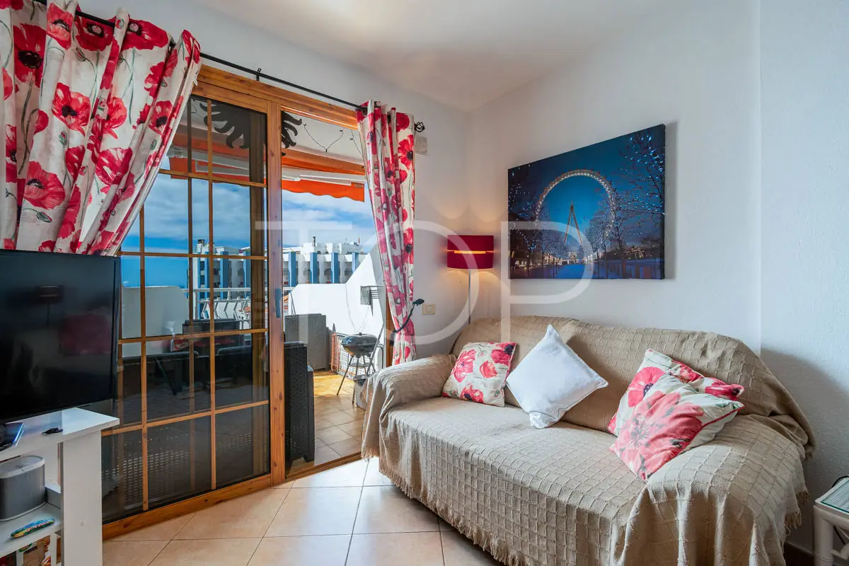 Apartment-Los-Cristianos-Livingroom-Tenerife-3